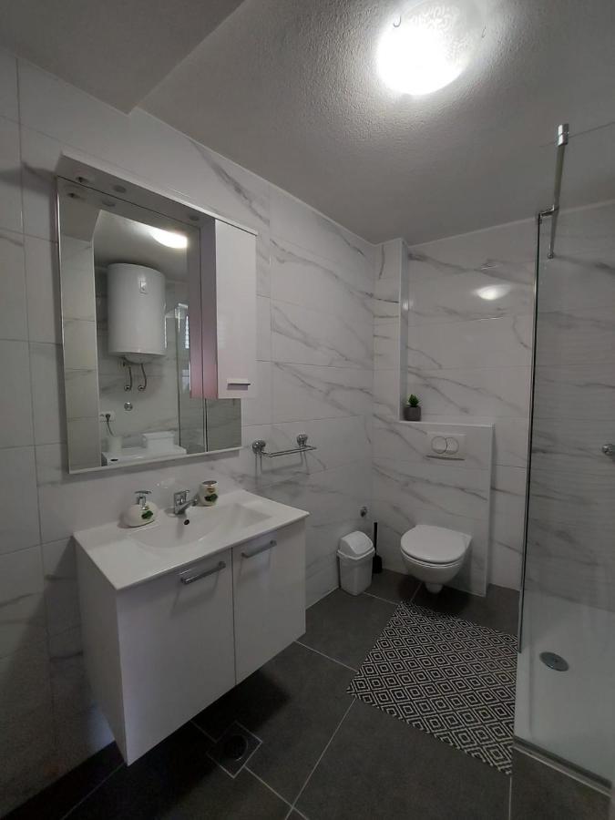 Sea Star Appartement Gradac  Buitenkant foto