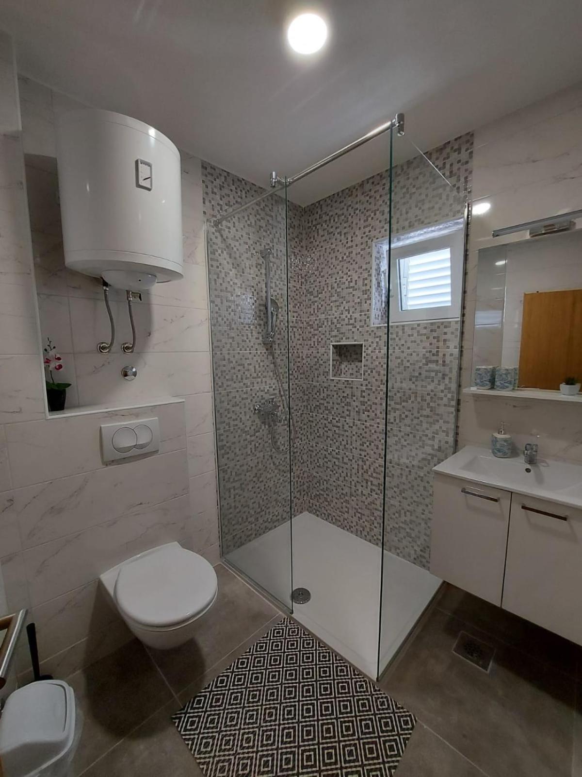 Sea Star Appartement Gradac  Buitenkant foto