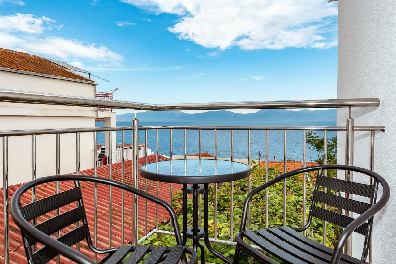 Sea Star Appartement Gradac  Buitenkant foto