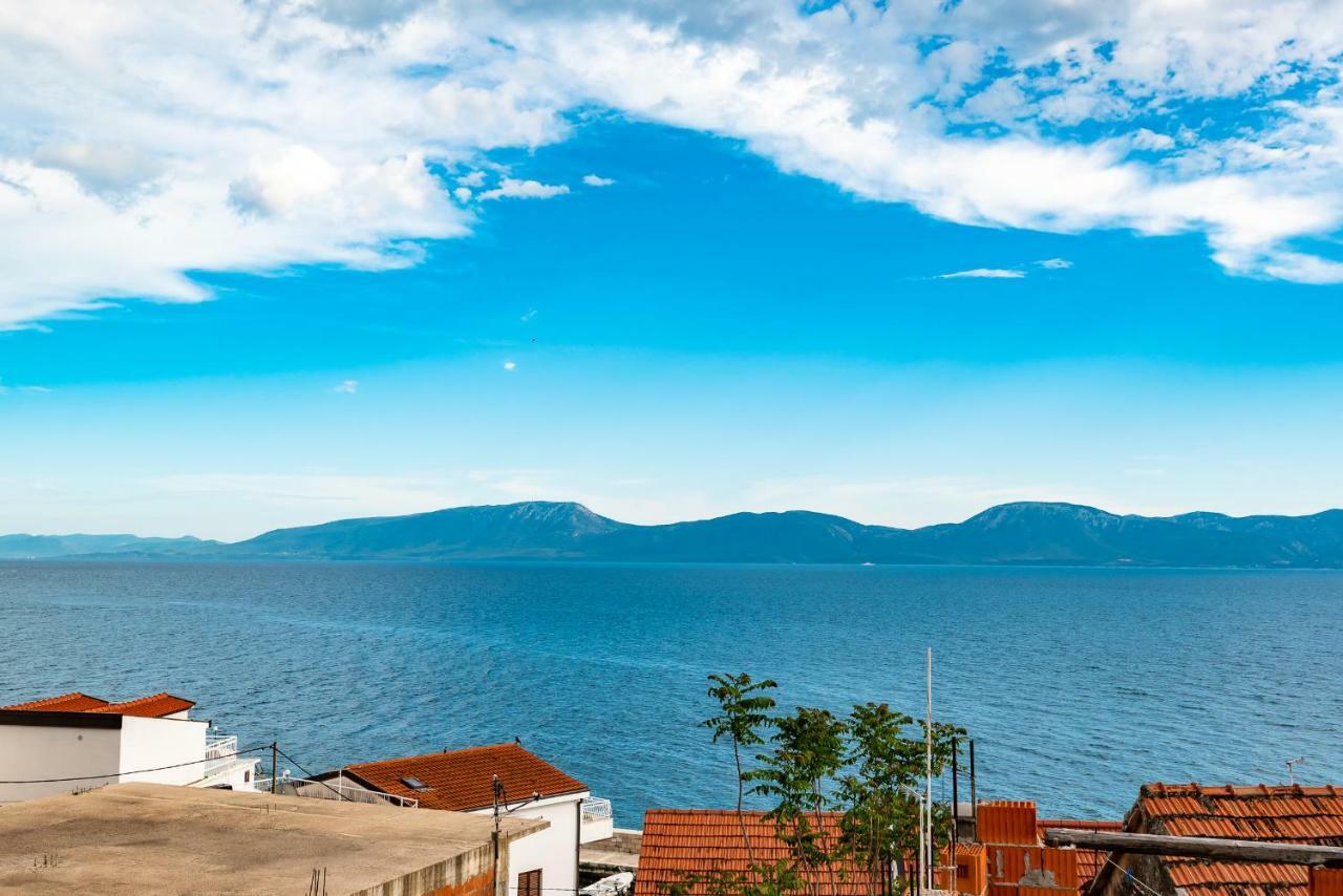Sea Star Appartement Gradac  Buitenkant foto