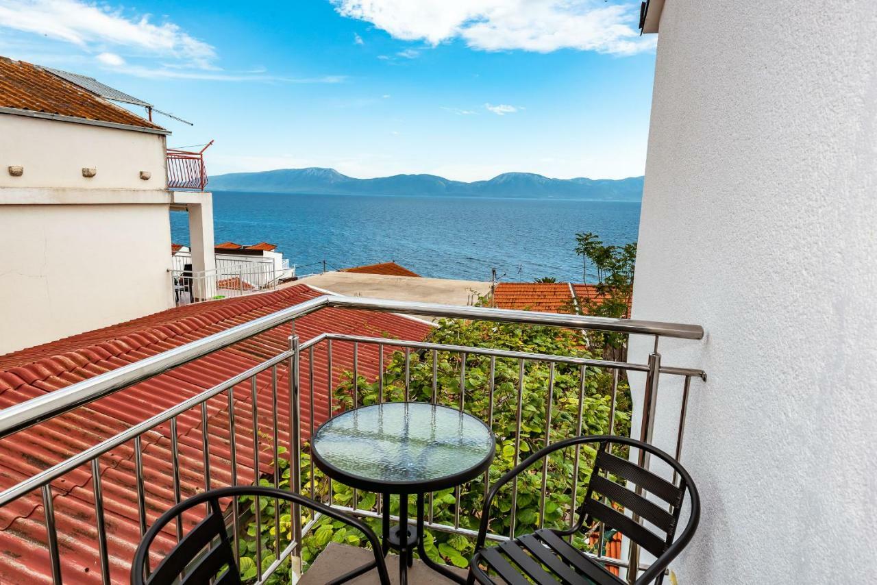 Sea Star Appartement Gradac  Buitenkant foto